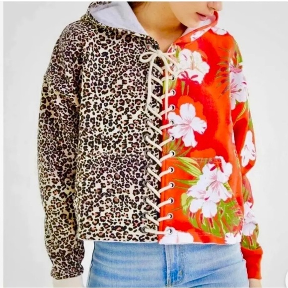 Urban Outfitters Tegan Hoodie Sweatshirt Sz XS Leopard Floral Oversize Lace up - Picture 1 of 13